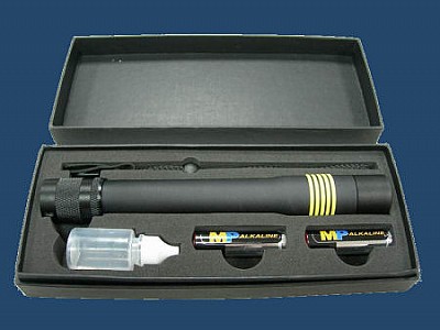 Green laser pointer for scuba diving